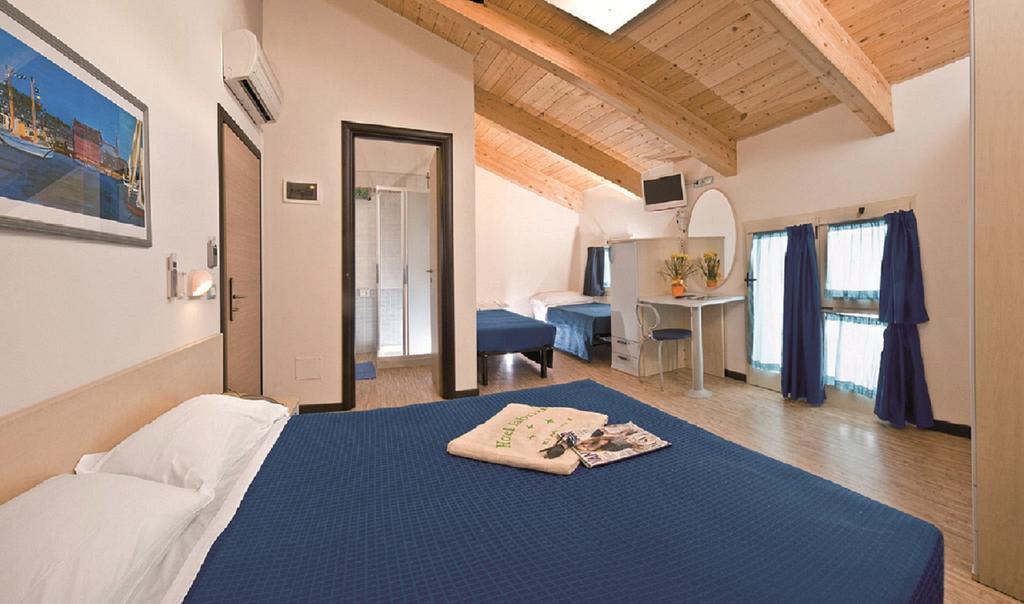 Hotel Fabrizio Rimini Camera foto