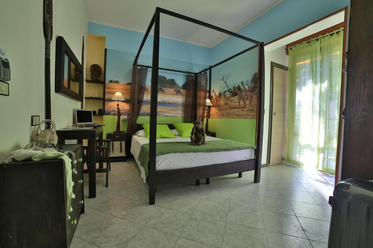 Hotel Fabrizio Rimini Camera foto