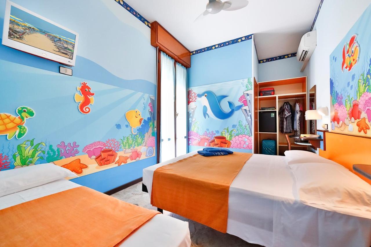 Hotel Fabrizio Rimini Camera foto